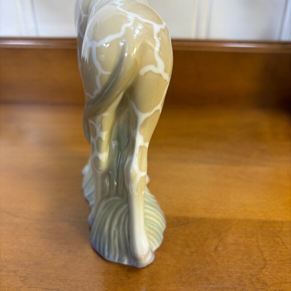 Vintage Giraffe Figurine Safari Animal Decor Spanish Ceramic Shelf Decor - Picture 11 of 15